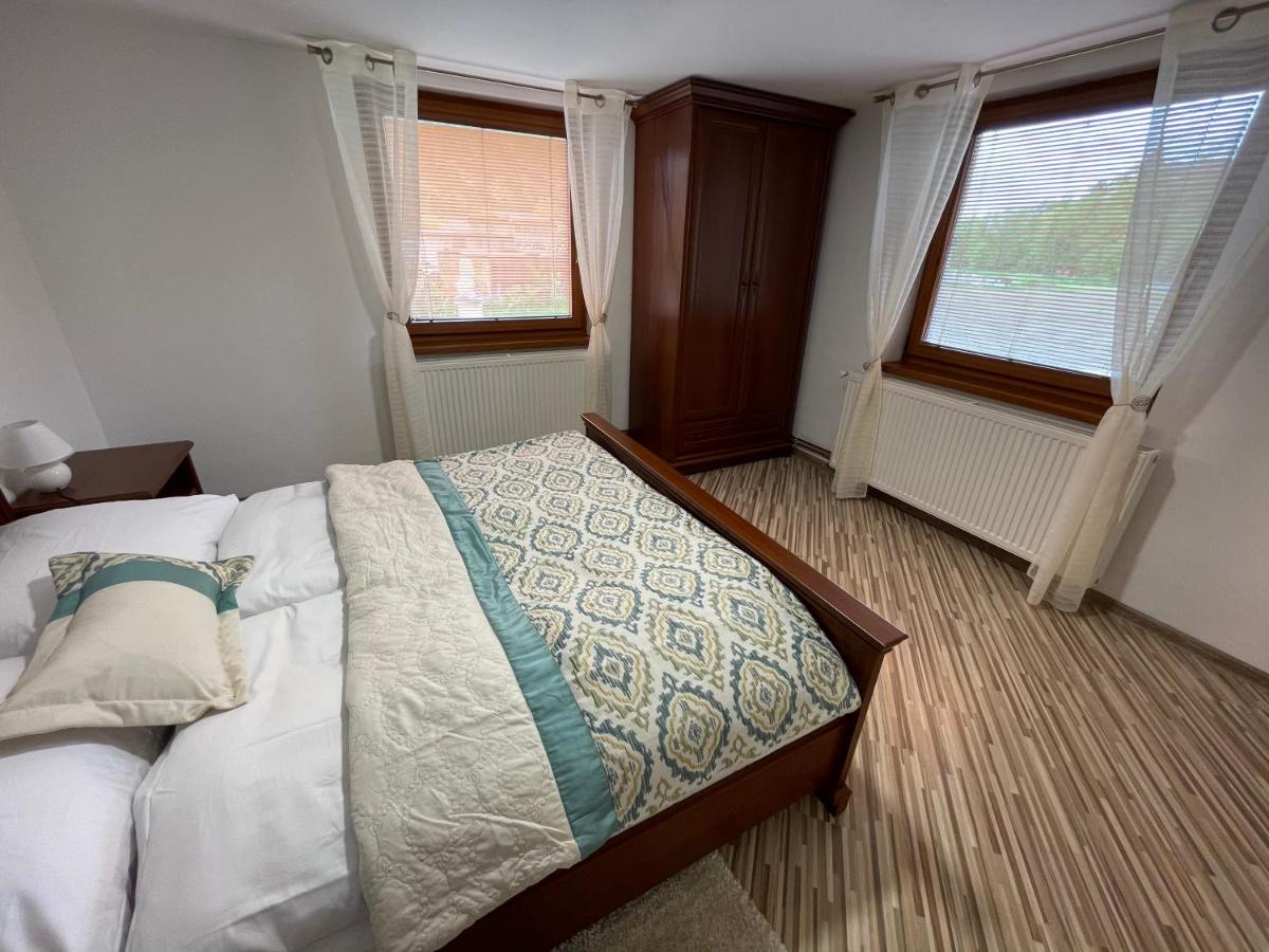 Penzion U Dvoch Levov Oravsky Podzamok Extérieur photo